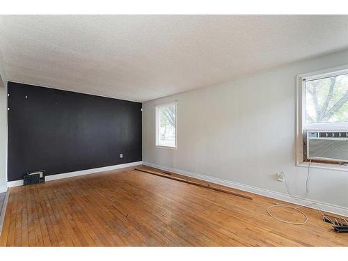 5405 50 Street, Lloydminster, AB - Indoor Photo Showing Other Room