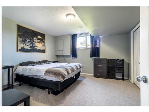 4522 24 Street, Lloydminster, SK - Indoor Photo Showing Bedroom