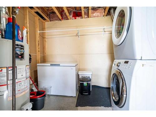 4522 24 Street, Lloydminster, SK - Indoor Photo Showing Laundry Room