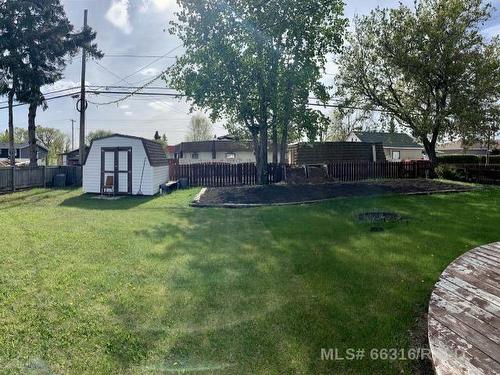 1130 15 Street, Wainwright, AB - Outdoor With Backyard