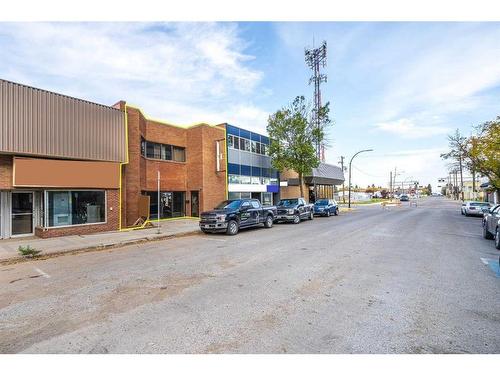 5012 50 Avenue, Lloydminster, AB 