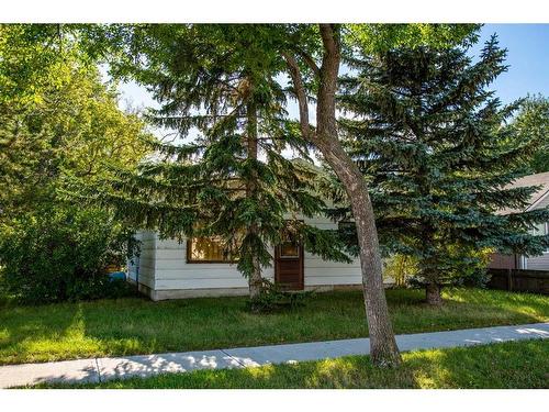 1237 6 Avenue, Wainwright, AB - Outdoor