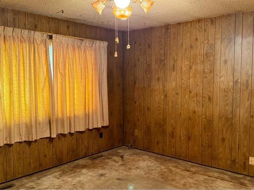 1237 6 Avenue, Wainwright, AB - Indoor Photo Showing Other Room