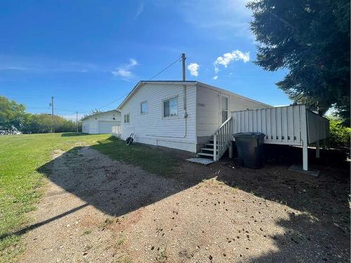 4631 51 Street, Mannville, AB - Outdoor