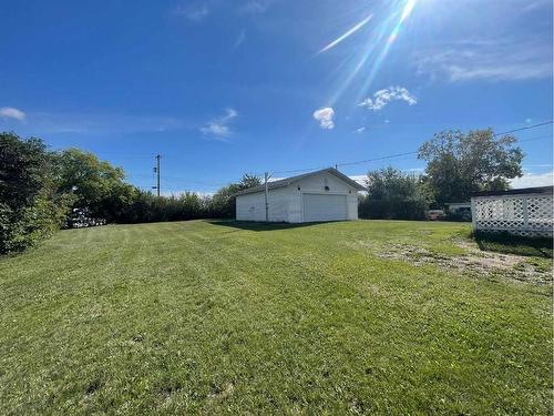 4631 51 Street, Mannville, AB - Outdoor