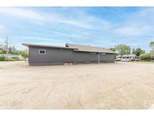 5501 51 Street, Lloydminster, AB 