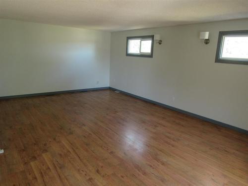 4526 52 Street, Vermilion, AB - Indoor Photo Showing Other Room