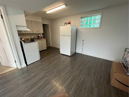 4526 52 Street, Vermilion, AB - Indoor Photo Showing Kitchen