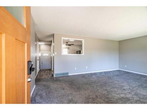 4720 58 Avenue, Lloydminster, AB - Indoor Photo Showing Other Room