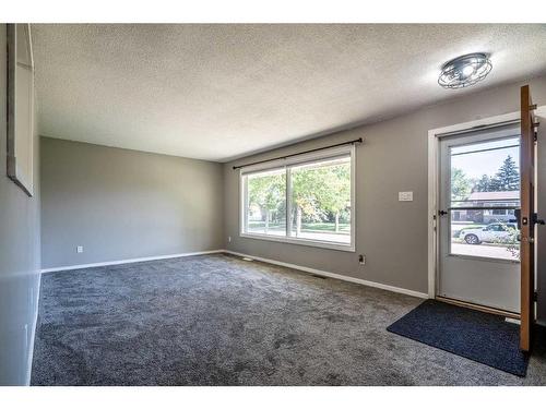 4720 58 Avenue, Lloydminster, AB - Indoor Photo Showing Other Room