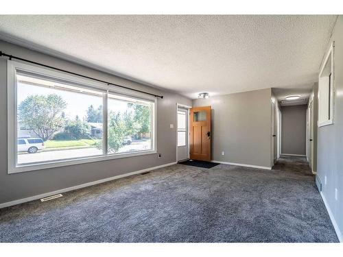 4720 58 Avenue, Lloydminster, AB - Indoor Photo Showing Other Room