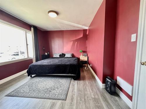 235 14 Street, Wainwright, AB - Indoor Photo Showing Bedroom