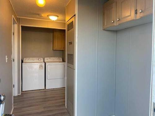 3923 51 Avenue, Provost, AB - Indoor Photo Showing Laundry Room