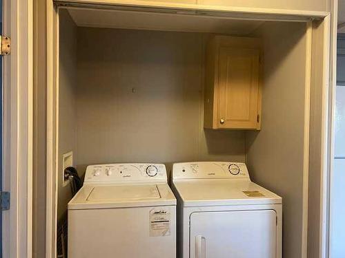 3923 51 Avenue, Provost, AB - Indoor Photo Showing Laundry Room