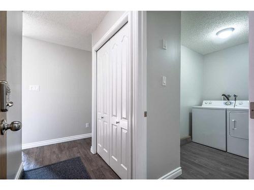 201A-3009 57A Avenue, Lloydminster, AB - Indoor Photo Showing Laundry Room