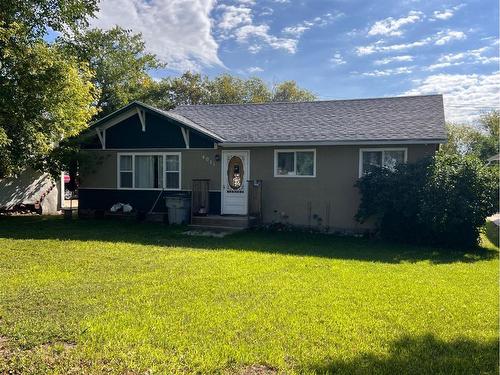 4911 50 Street, Edgerton, AB - Outdoor With Facade