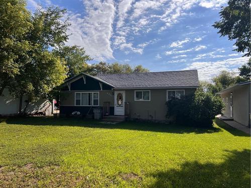 4911 50 Street, Edgerton, AB - Outdoor