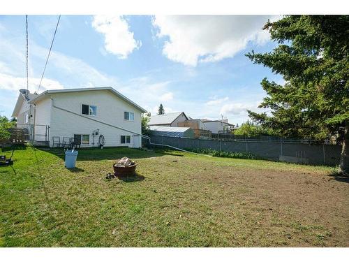 5018 50 Avenue, Kitscoty, AB - Outdoor With Backyard