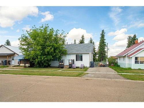 5018 50 Avenue, Kitscoty, AB - Outdoor