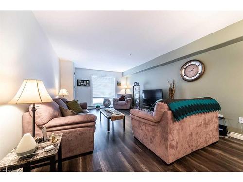 207B-5101 18 Street, Lloydminster, AB - Indoor Photo Showing Living Room