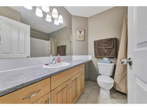 6609 34 Street, Lloydminster, AB - Indoor Photo Showing Bathroom