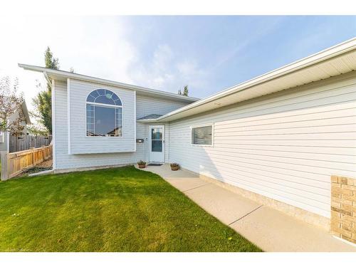 6609 34 Street, Lloydminster, AB - Outdoor