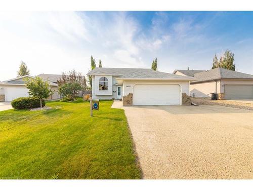 6609 34 Street, Lloydminster, AB - Outdoor