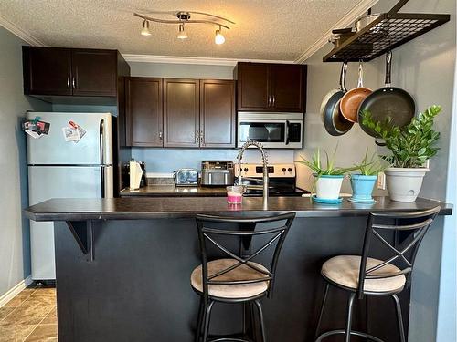 302A-4520 51 Street, Vermilion, AB - Indoor Photo Showing Kitchen