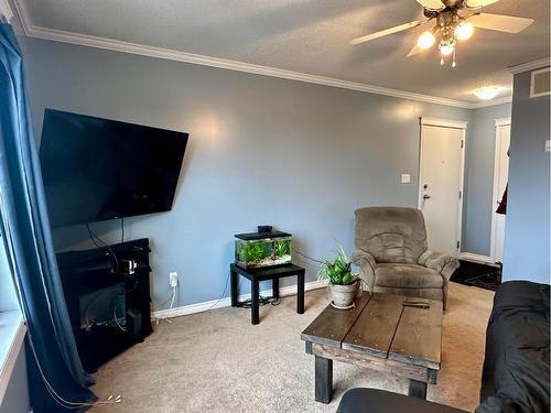 302A-4520 51 Street, Vermilion, AB - Indoor Photo Showing Living Room