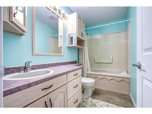 4845 50 Avenue, Kitscoty, AB - Indoor Photo Showing Bathroom