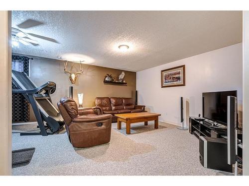 4845 50 Avenue, Kitscoty, AB - Indoor