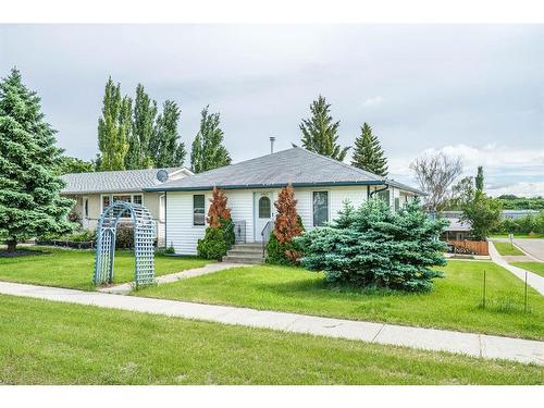 4845 50 Avenue, Kitscoty, AB - Outdoor