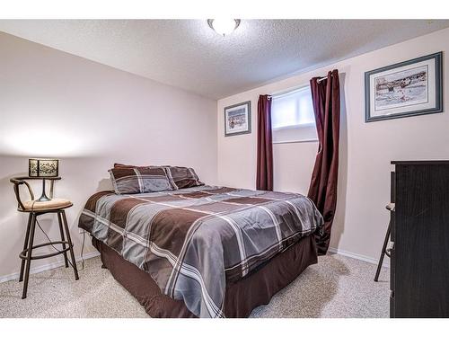 4845 50 Avenue, Kitscoty, AB - Indoor Photo Showing Bedroom