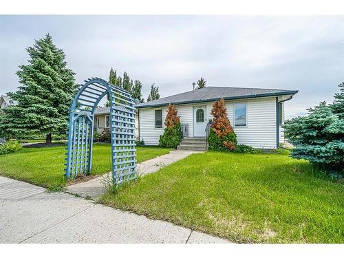 4845 50 Avenue, Kitscoty, AB - Outdoor