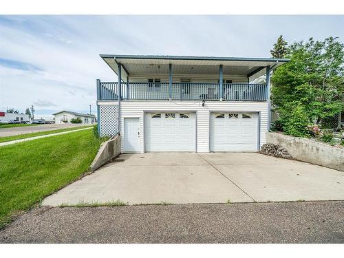 4845 50 Avenue, Kitscoty, AB - Outdoor With Balcony