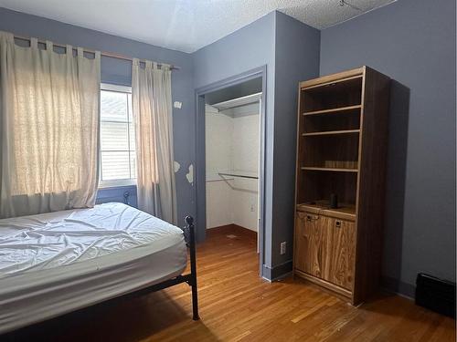 4716 52 Avenue, Vermilion, AB - Indoor Photo Showing Bedroom