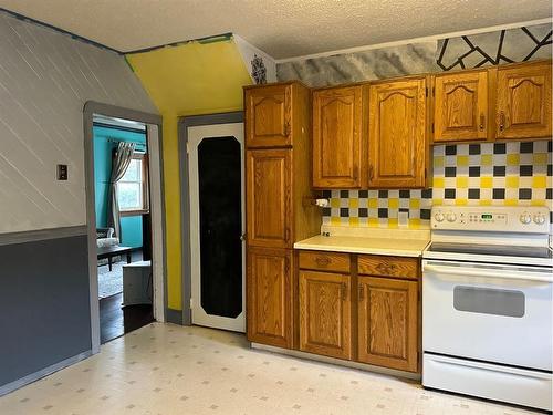 4716 52 Avenue, Vermilion, AB - Indoor Photo Showing Kitchen