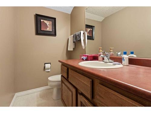 2902 58 Avenue, Lloydminster, AB - Indoor Photo Showing Bathroom