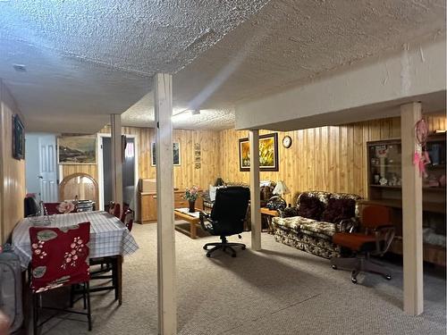 4815 43 Street, Vermilion, AB - Indoor