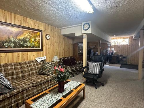 4815 43 Street, Vermilion, AB - Indoor