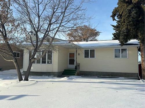 4815 43 Street, Vermilion, AB - Outdoor