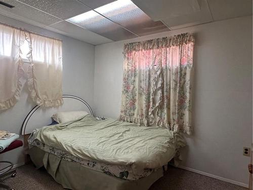 4815 43 Street, Vermilion, AB - Indoor Photo Showing Bedroom