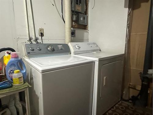 4815 43 Street, Vermilion, AB - Indoor Photo Showing Laundry Room