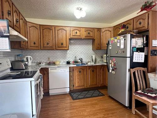 4815 43 Street, Vermilion, AB - Indoor Photo Showing Kitchen