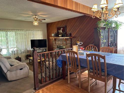 4815 43 Street, Vermilion, AB - Indoor Photo Showing Dining Room