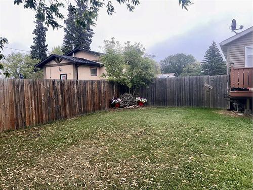 4708 51 Street, Mannville, AB - Outdoor