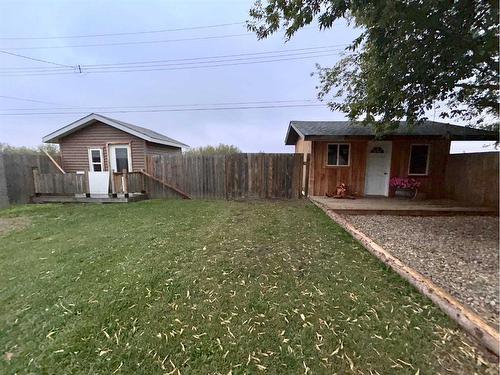 4708 51 Street, Mannville, AB - Outdoor