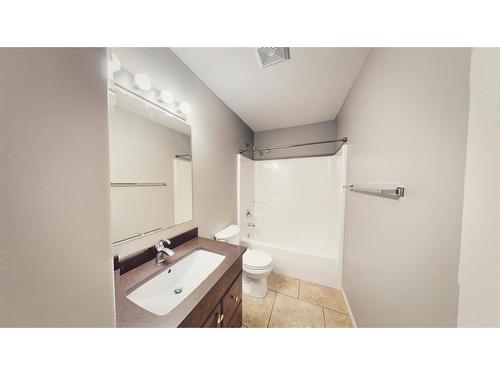 11-1809 47 Avenue, Lloydminster, SK - Indoor Photo Showing Bathroom