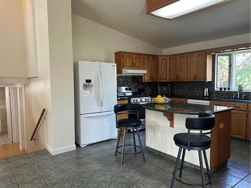 64028 Twp 550, Rural Two Hills No. 21, County Of, AB - Indoor Photo Showing Kitchen