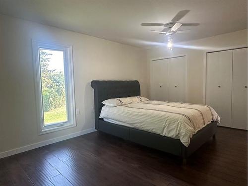 64028 Twp 550, Rural Two Hills No. 21, County Of, AB - Indoor Photo Showing Bedroom